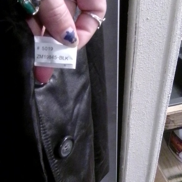 ❇️ Covington Leather Jacket - Womens ❇️ - Picture 5 of 9